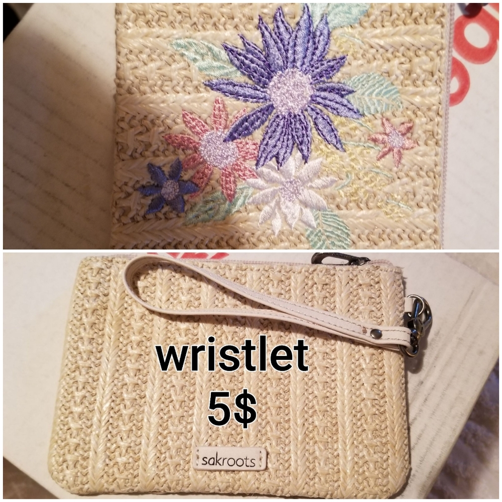 Wristlet